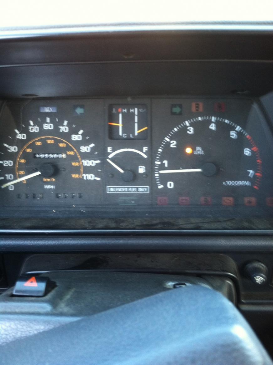 yellow-oil-light-in-speedo-cluster